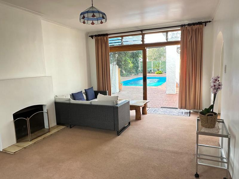 5 Bedroom Property for Sale in Bergvliet Western Cape